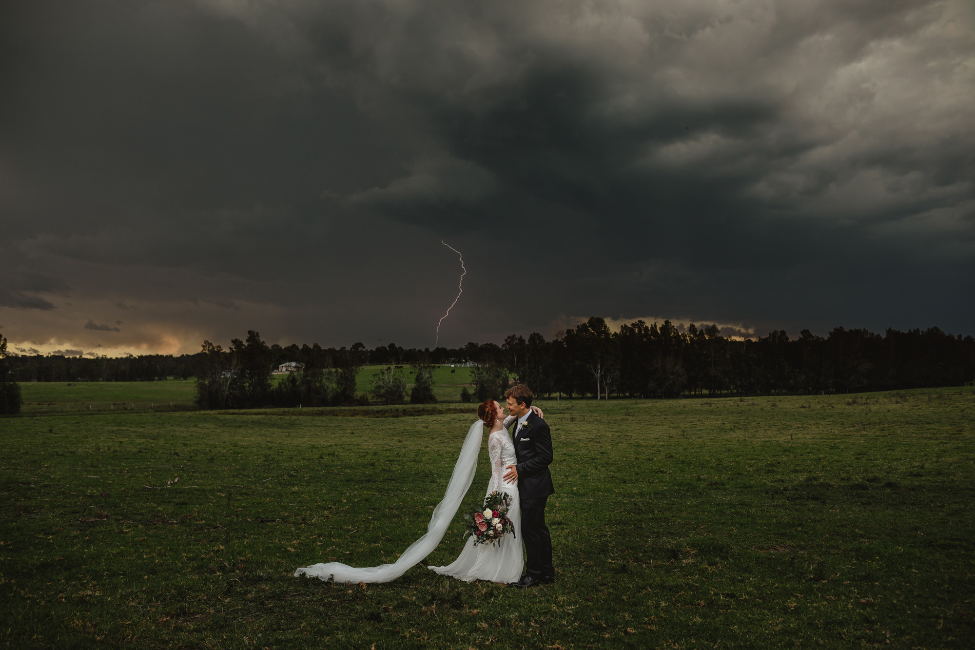 Lightning wedding photo in the Hunter Valley, Mindaribba House